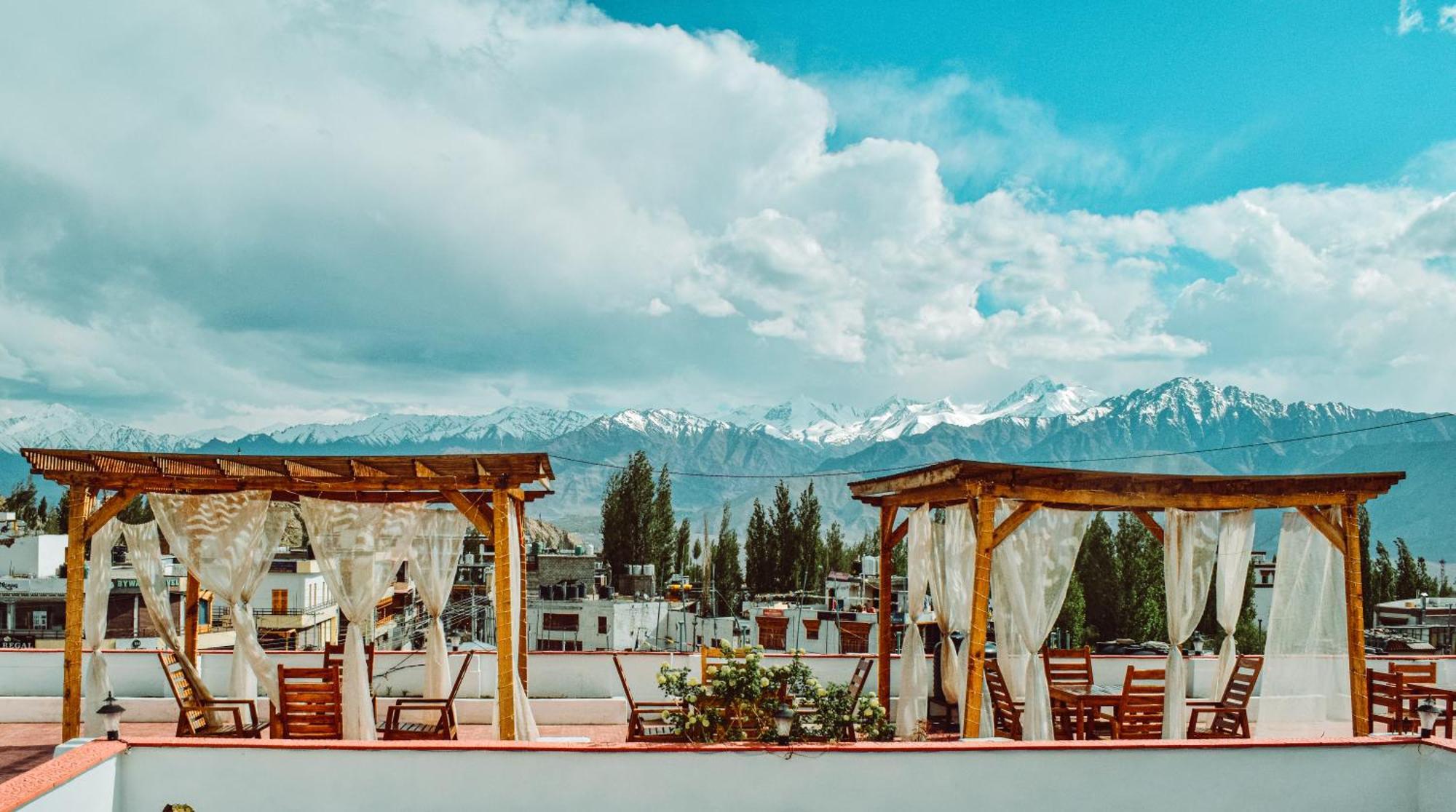 Hotel Lingzi Leh Esterno foto