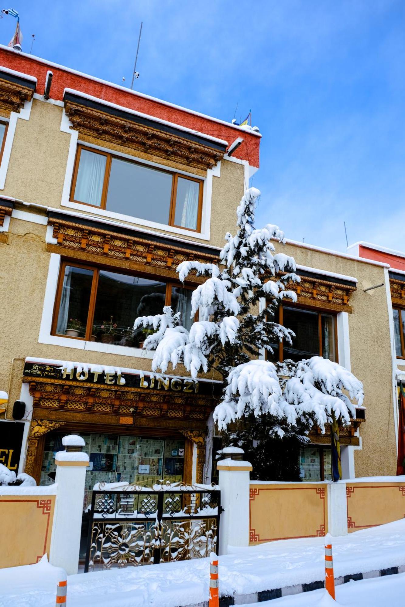Hotel Lingzi Leh Esterno foto